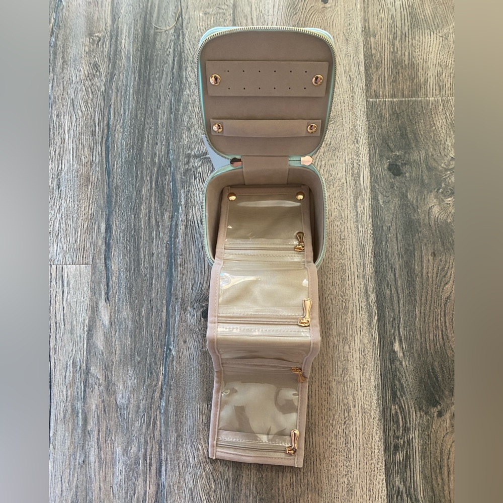 Brouk & Co Vera Travel Jewelry Case with Pouch - Sage Green